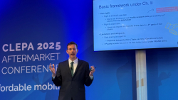 Mitarbeter der EU-Kommission erklären die neuen gesetzlichen Rahmenbedingungen.